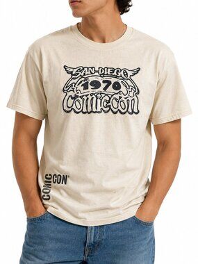 San Diego Comic Con Graphic Shirt Men Large Eggshell